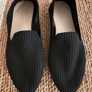 Danskin Black Almond Toe Vegan Textile Flat Shoes for Women, Slip-On, Size 10